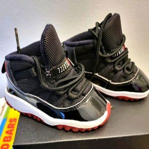Bred 11's Air Jordan